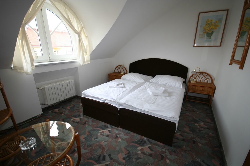 Hotel Otar Praga Zewnętrze zdjęcie