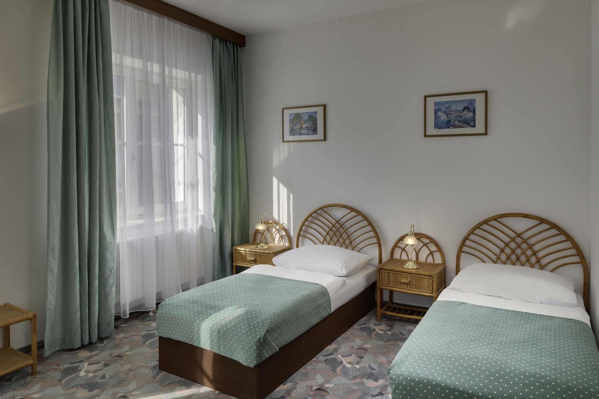 Hotel Otar Praga Zewnętrze zdjęcie