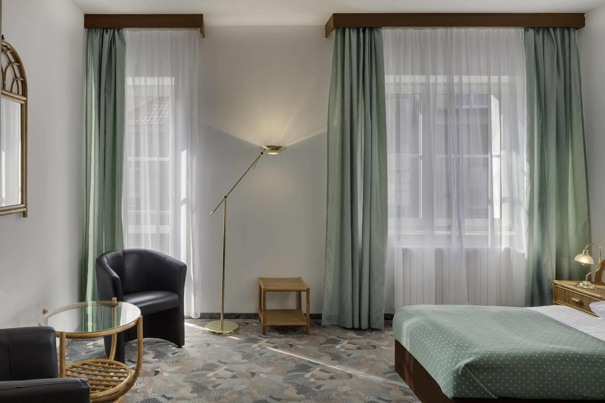 Hotel Otar Praga Zewnętrze zdjęcie
