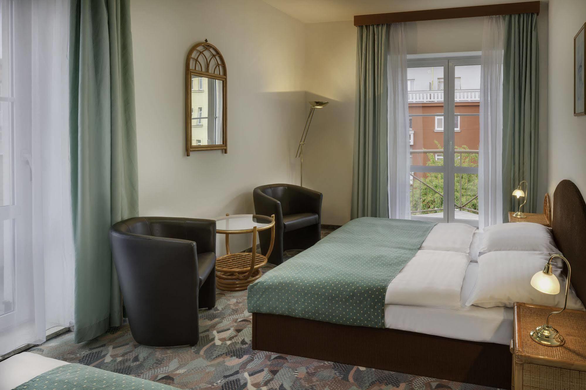 Hotel Otar Praga Zewnętrze zdjęcie