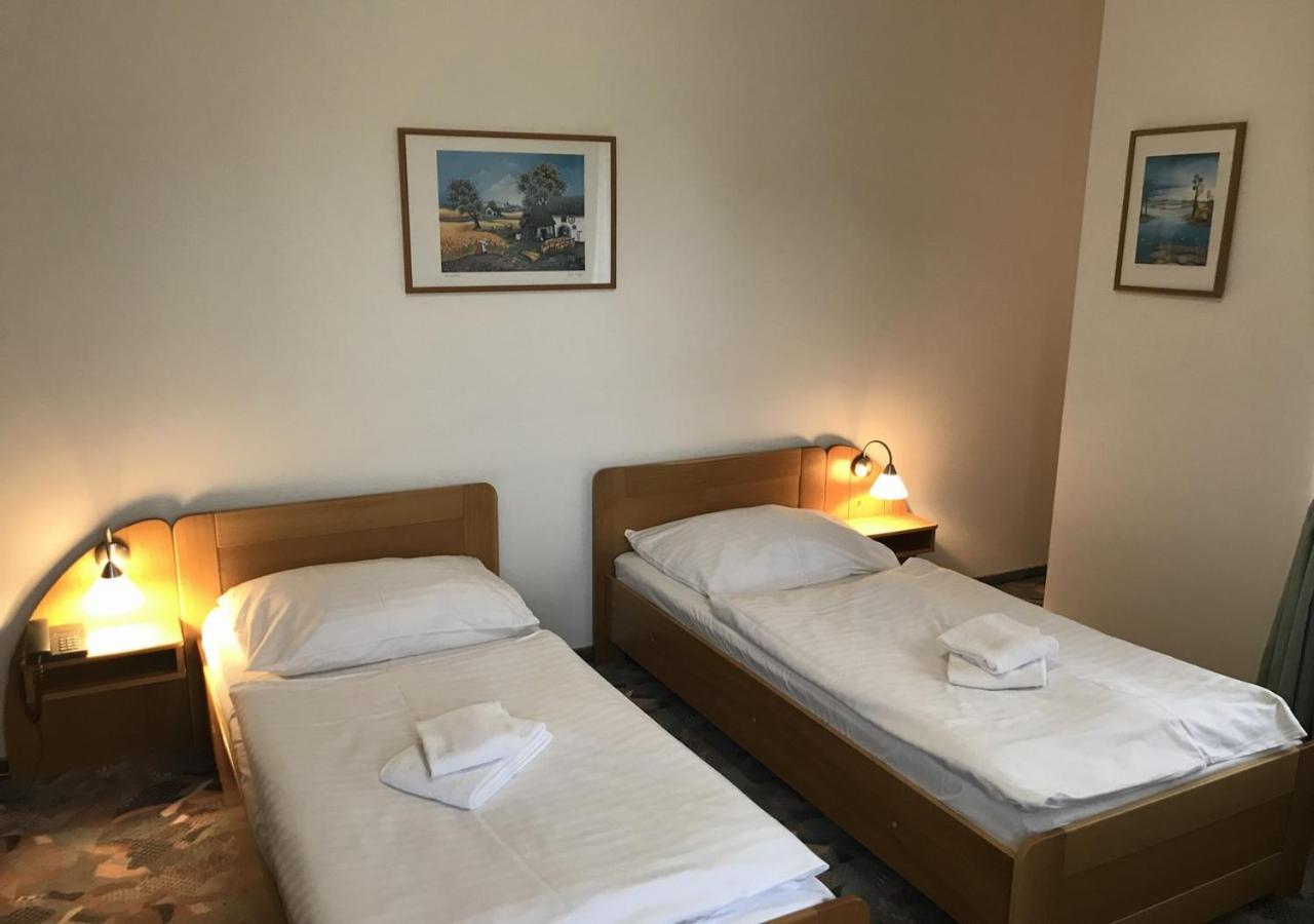 Hotel Otar Praga Zewnętrze zdjęcie