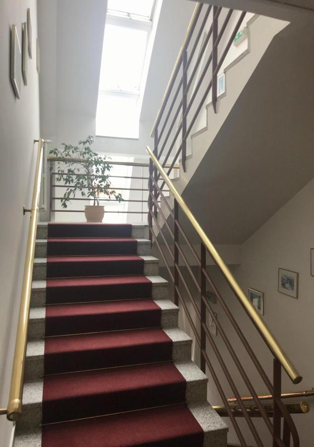 Hotel Otar Praga Zewnętrze zdjęcie
