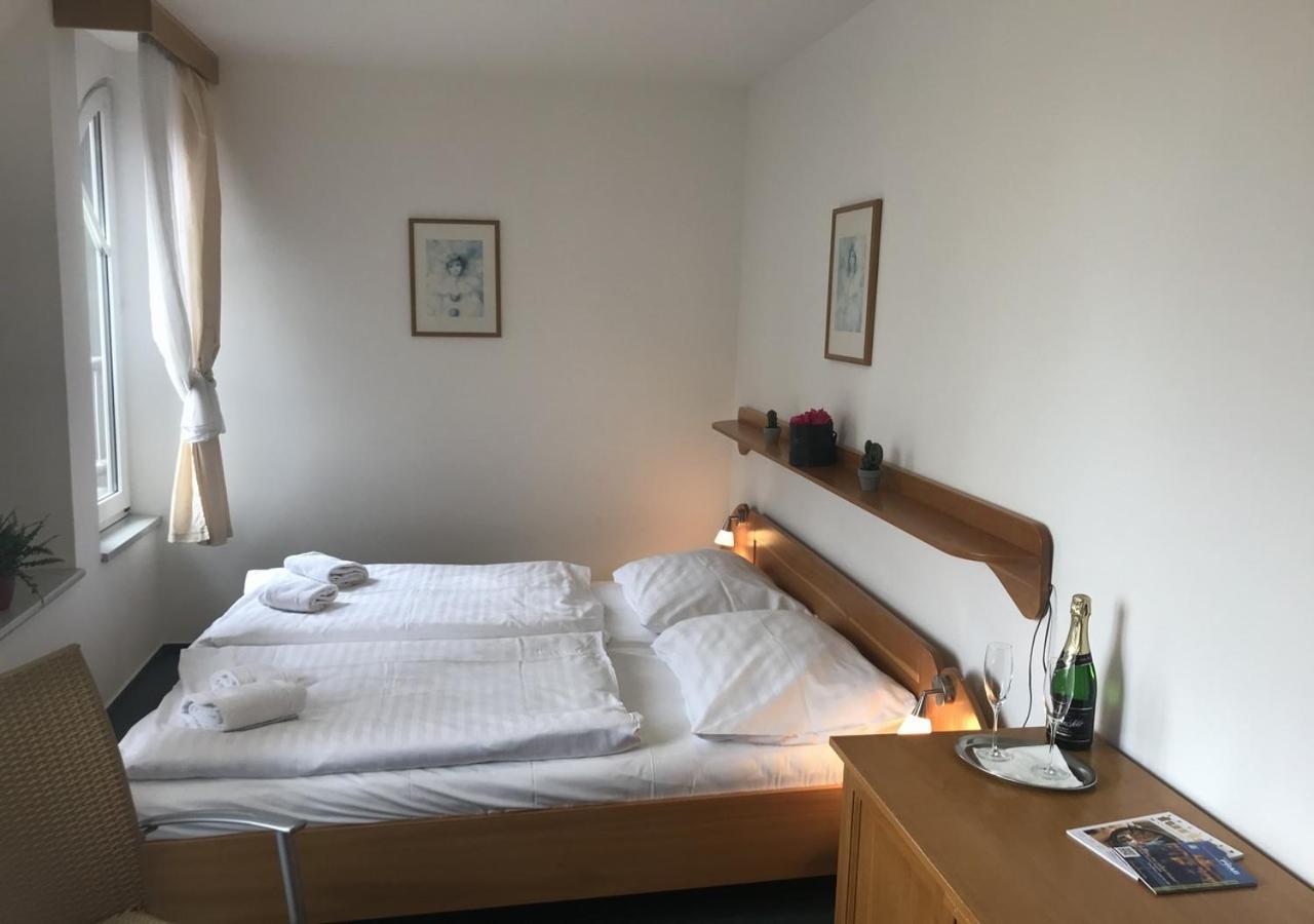 Hotel Otar Praga Zewnętrze zdjęcie