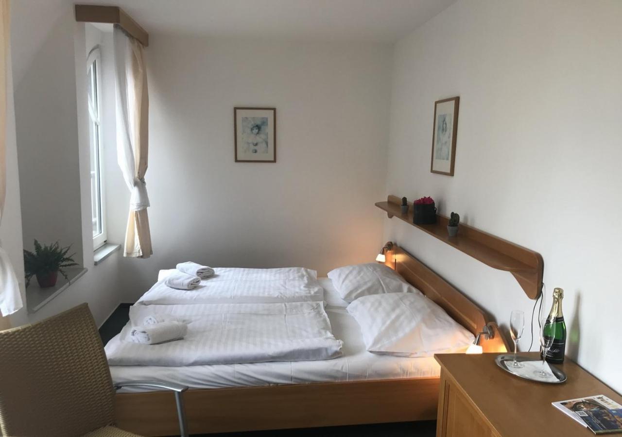 Hotel Otar Praga Zewnętrze zdjęcie